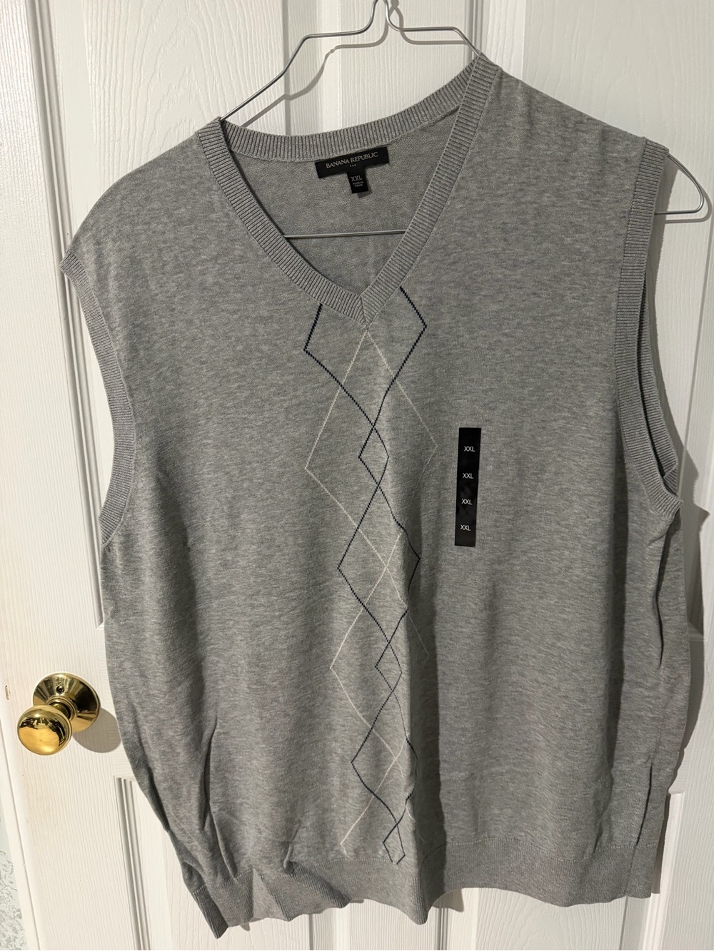 Banana Republic Men's Gray V-Neck Sweater Vest with Diamond Stitch